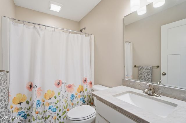 3909 Ten Mile Creek Drive, Sylvania, OH 43560