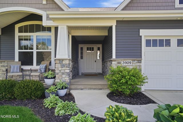 3909 Ten Mile Creek Drive, Sylvania, OH 43560