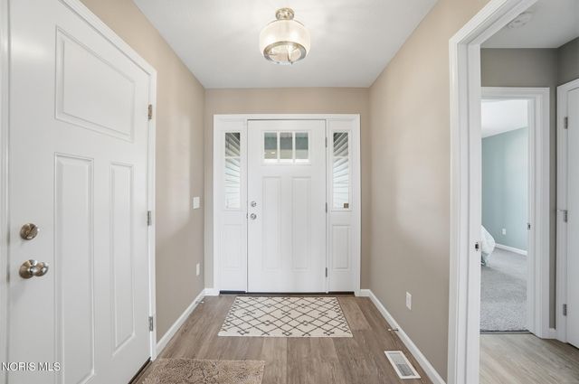 3909 Ten Mile Creek Drive, Sylvania, OH 43560