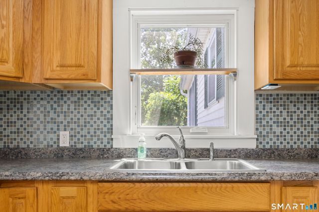201 Main Street, Hampton, CT 06247