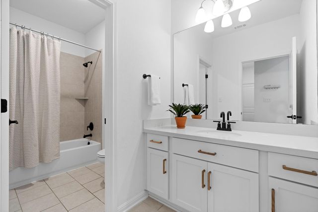 1368 Pink Granite BLVD, Dripping Springs, TX 78620