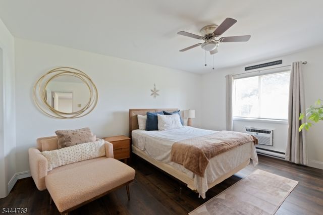 114 Federal Hill Rd, Pompton Lakes Boro, NJ 07442