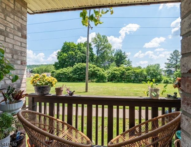 114 Federal Hill Rd, Pompton Lakes Boro, NJ 07442
