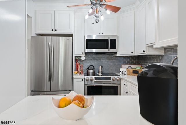 114 Federal Hill Rd, Pompton Lakes Boro, NJ 07442
