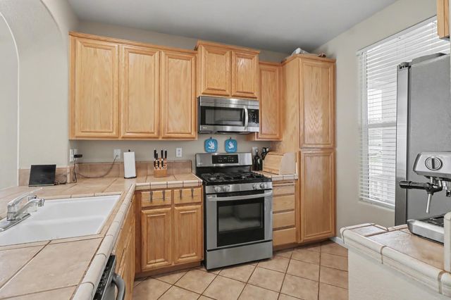 5042 Jurgenson Way, Elk Grove, CA 95757