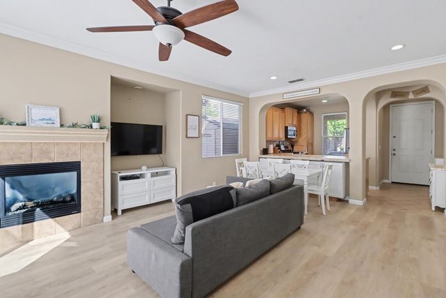 5042 Jurgenson Way, Elk Grove, CA 95757