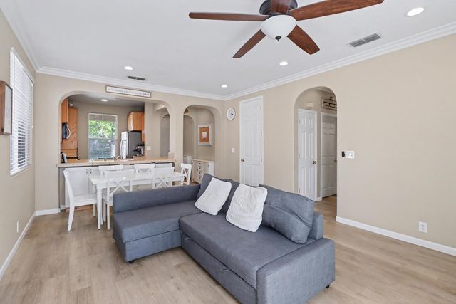 5042 Jurgenson Way, Elk Grove, CA 95757