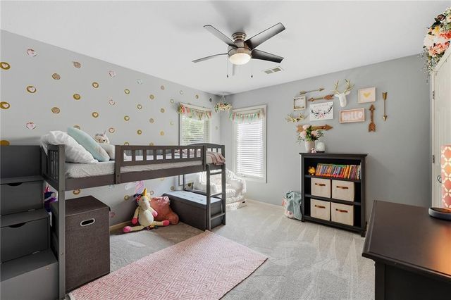 533 NE EMERALD Drive, Lee's Summit, MO 64064
