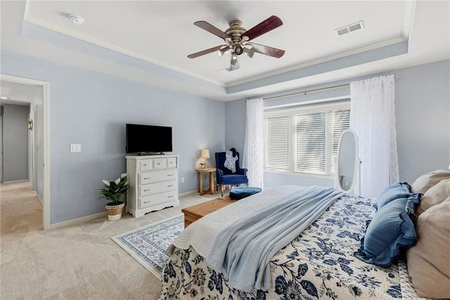 533 NE EMERALD Drive, Lee's Summit, MO 64064