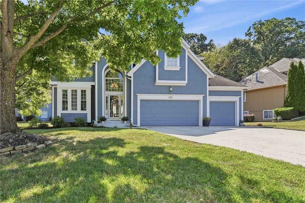 533 NE EMERALD Drive, Lee's Summit, MO 64064