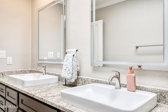 10528 Ashridge Drive, El Paso, TX 79925