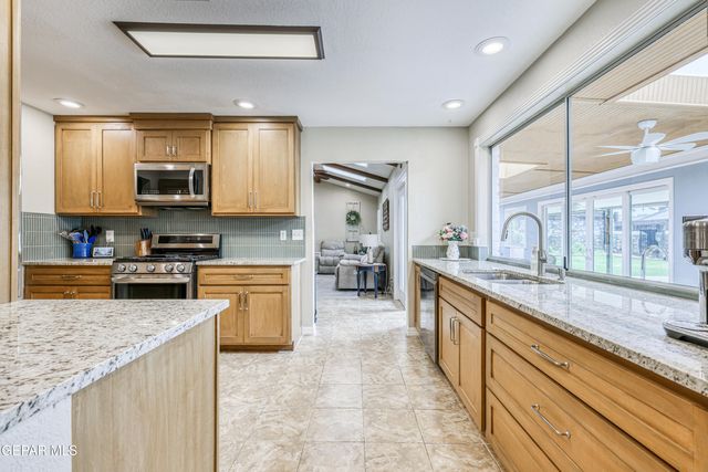 10528 Ashridge Drive, El Paso, TX 79925
