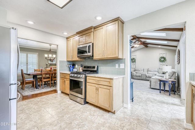 10528 Ashridge Drive, El Paso, TX 79925