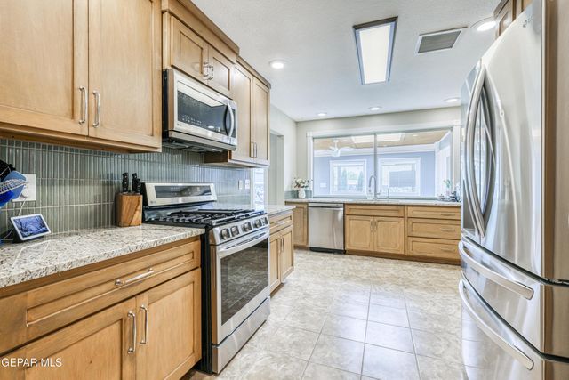10528 Ashridge Drive, El Paso, TX 79925