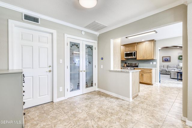 10528 Ashridge Drive, El Paso, TX 79925