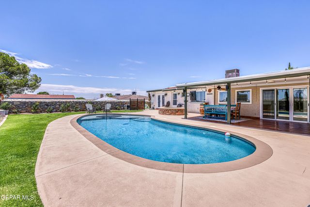 10528 Ashridge Drive, El Paso, TX 79925