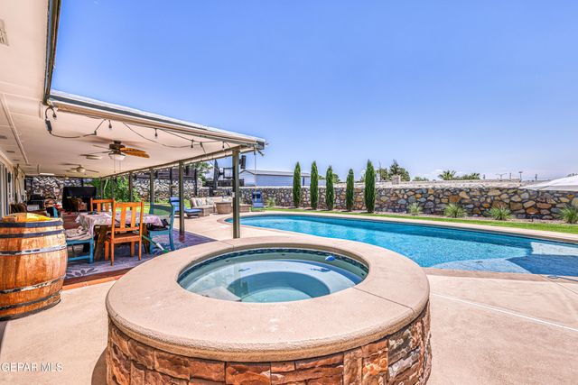 10528 Ashridge Drive, El Paso, TX 79925