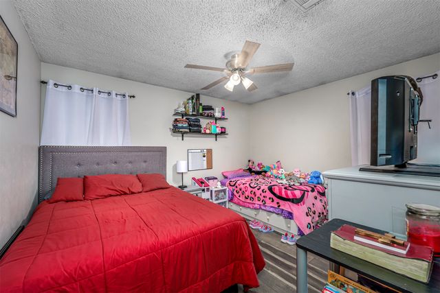 1101 Pin Oak Drive, Denton, TX 76209