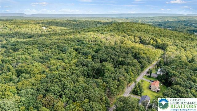 141 Lookout Court, Pocono Twp, PA 18332