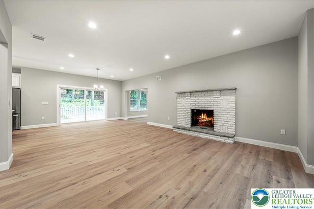141 Lookout Court, Pocono Twp, PA 18332