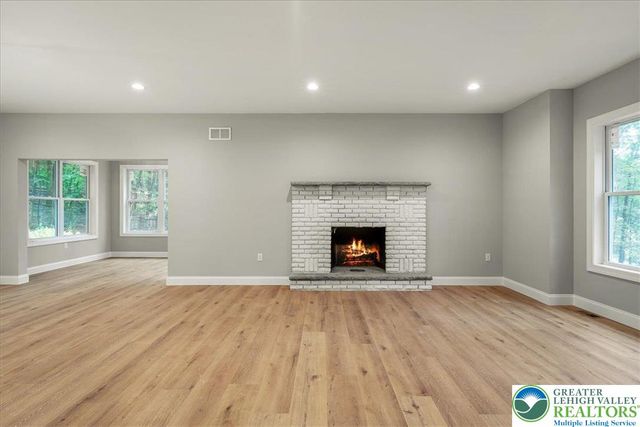 141 Lookout Court, Pocono Twp, PA 18332