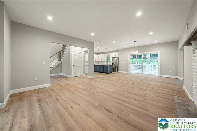 141 Lookout Court, Pocono Twp, PA 18332
