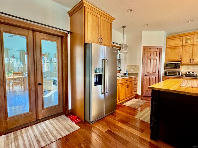 5307 E 1400 N Road, Syracuse, IN 46567