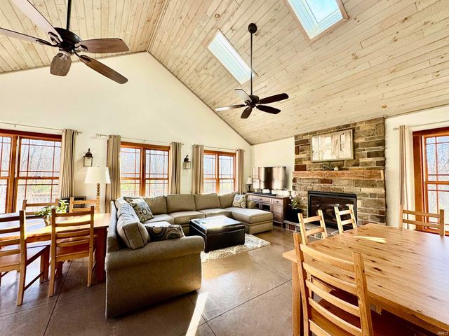 5307 E 1400 N Road, Syracuse, IN 46567