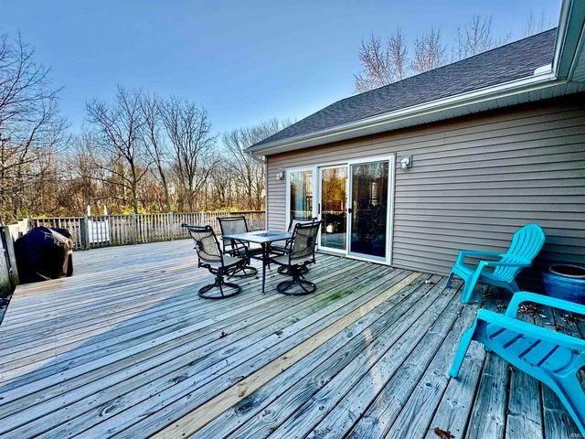 5307 E 1400 N Road, Syracuse, IN 46567