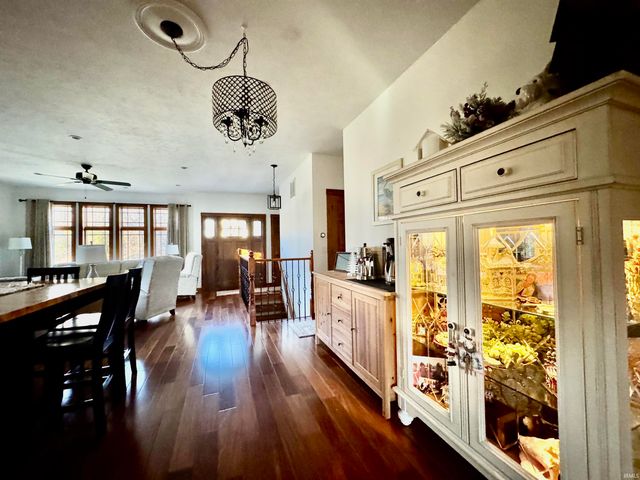 5307 E 1400 N Road, Syracuse, IN 46567