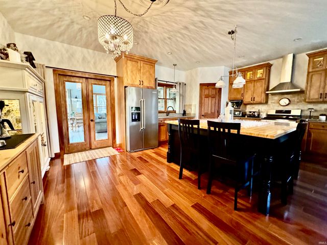 5307 E 1400 N Road, Syracuse, IN 46567