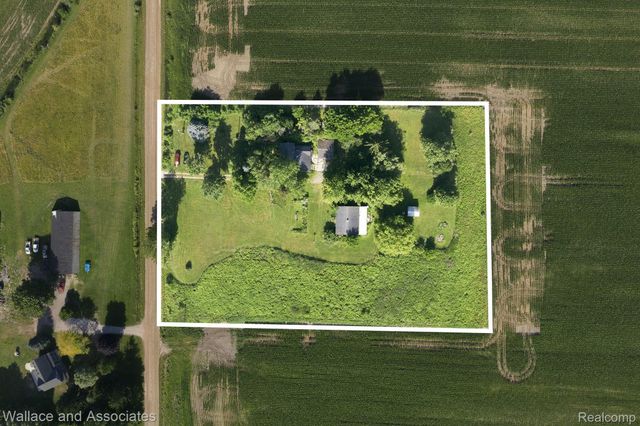 5949 Roach Road, Croswell, MI 48422