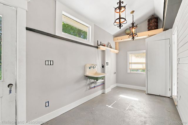 5949 Roach Road, Croswell, MI 48422