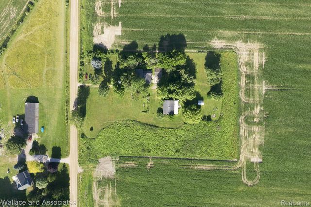 5949 Roach Road, Croswell, MI 48422