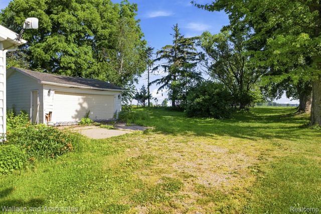 5949 Roach Road, Croswell, MI 48422