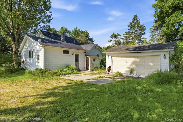 5949 Roach Road, Croswell, MI 48422