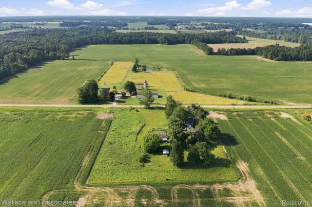 5949 Roach Road, Croswell, MI 48422
