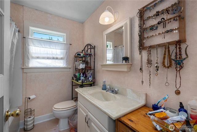 1233 W Birch Street, Shelton, WA 98584
