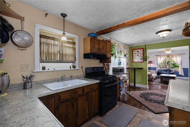 1233 W Birch Street, Shelton, WA 98584