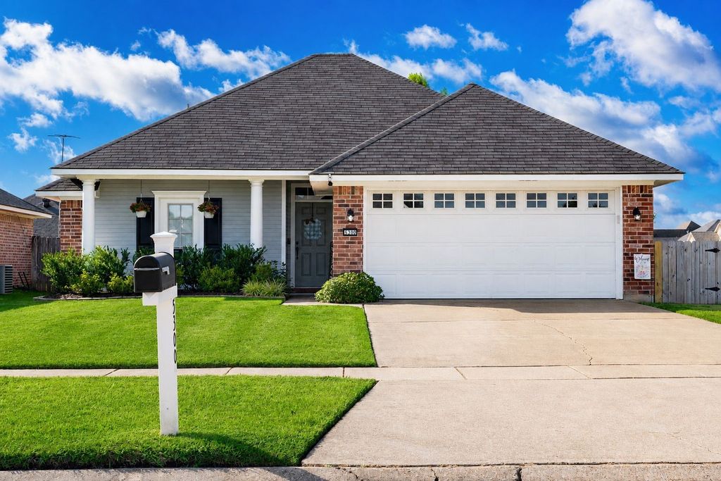 5300 Lantana Lane, Bossier City, LA 71112