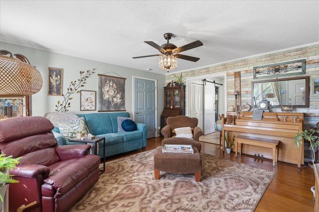 627 Mission Ridge Road, Rossville, GA 30741