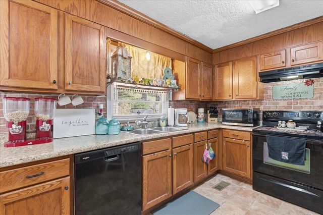 627 Mission Ridge Road, Rossville, GA 30741