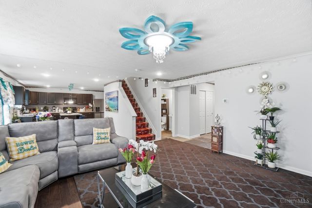 2244 Pine Valley Drive, Hamilton, OH 45013