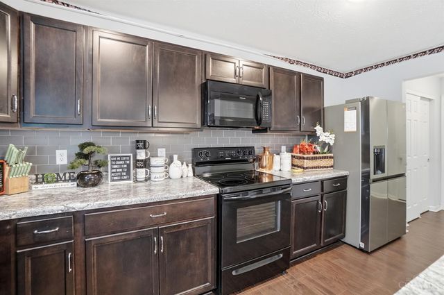 2244 Pine Valley Drive, Hamilton, OH 45013