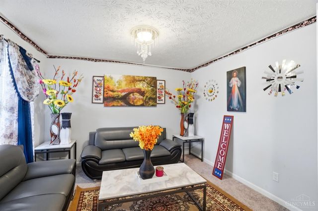 2244 Pine Valley Drive, Hamilton, OH 45013