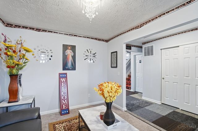 2244 Pine Valley Drive, Hamilton, OH 45013