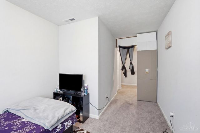 2244 Pine Valley Drive, Hamilton, OH 45013