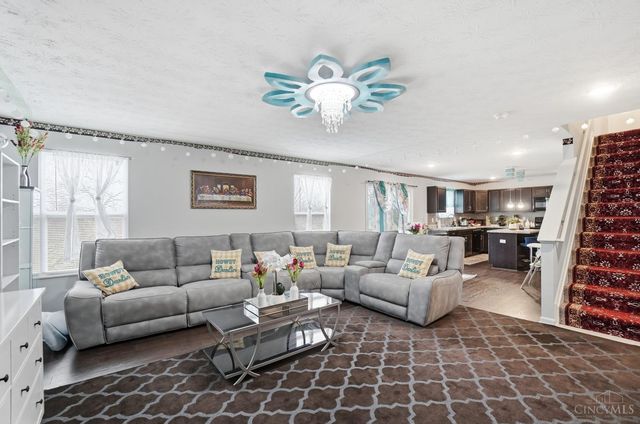 2244 Pine Valley Drive, Hamilton, OH 45013