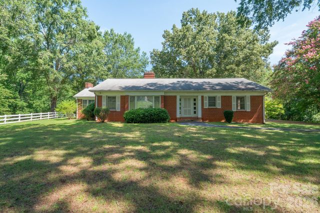 17 E Murray Street, Maiden, NC 28650