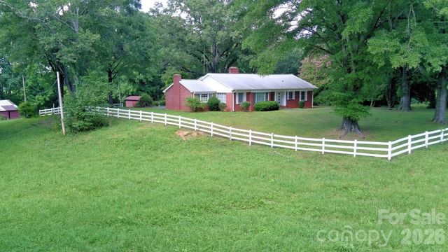 17 E Murray Street, Maiden, NC 28650